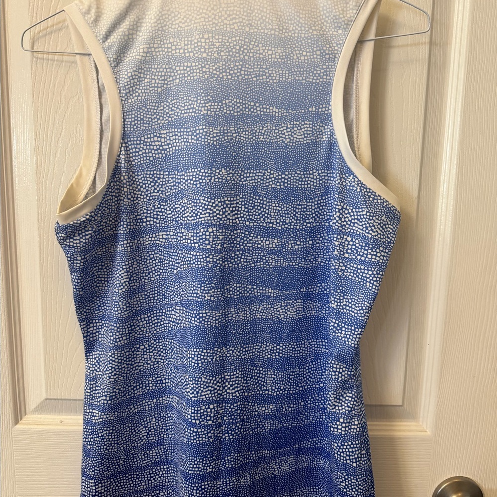 Nike Women’s Sleeveless Golf Polo (M) - Picture 2 of 4